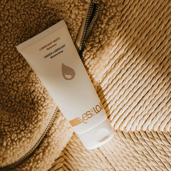 Интимный гель-смазка на водной основе YESforLOV Moisturising Intimate - 100 мл. Интимный гель-смазка на водной основе YESforLOV Moisturising Intimate - 100 мл.