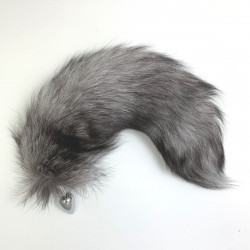 Серебристая металлическая анальная пробка с черно-голубым хвостом - размер М