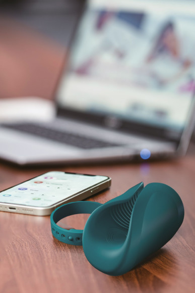 Нереалистичный мастурбатор Gush 2