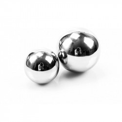 Тяжелый вагинальный шарик из металла без сцепки диаметром 5 см. Тяжелый вагинальный шарик из металла без сцепки диаметром 5 см.