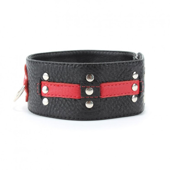 Чёрно-красный ошейник с клёпками Чёрно-красный ошейник с клёпками