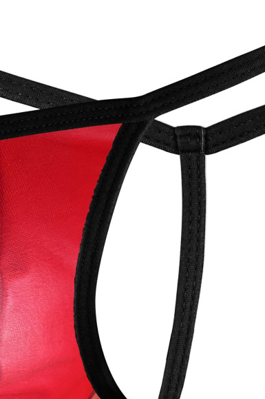 Красные трусы-стринги с черной окантовкой Красные трусы-стринги с черной окантовкой