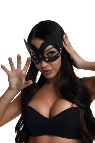 Черная кожаная маска кошки с клепками Черная кожаная маска кошки с клепками