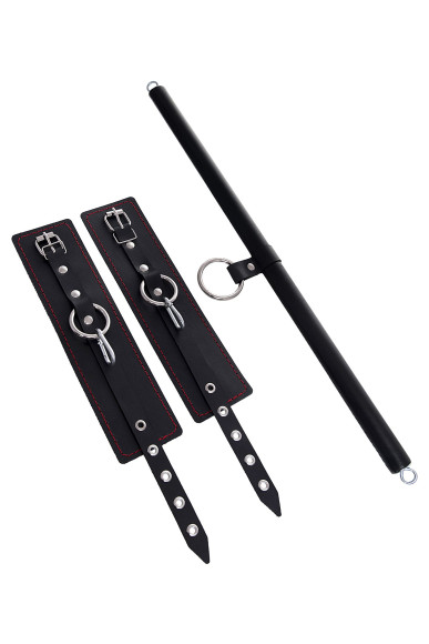 Черная распорка для ног с кожаными манжетами Черная распорка для ног с кожаными манжетами