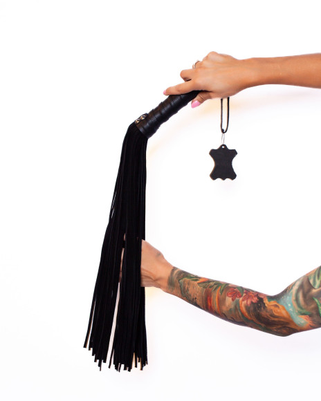 Черная плеть Scandal из натуральной кожи - 64 см. Черная плеть Scandal из натуральной кожи - 64 см.