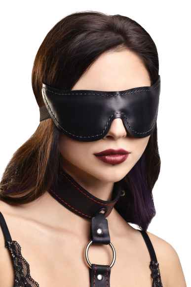 Черная кожаная маска с заостренными кончиками Черная кожаная маска с заостренными кончиками