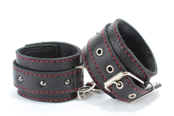 Черный бондажный набор с маленькими шипами Черный бондажный набор с маленькими шипами