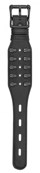 Черный браслет с металлическими заклепками