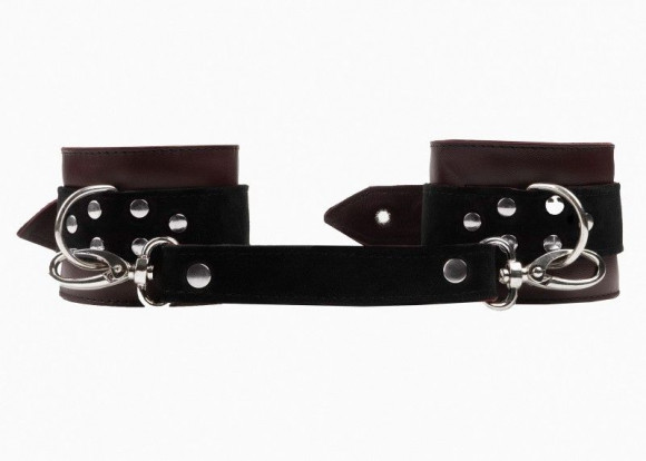 Бордовые оковы с контрастными вставками