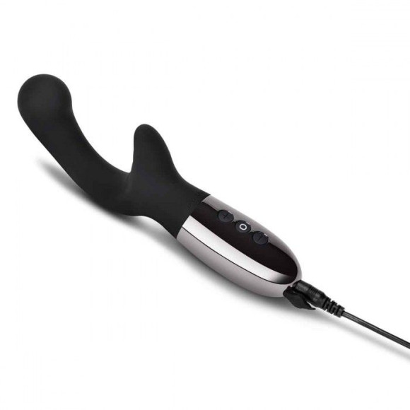 Черный вибромассажер с двумя моторами Le Wand XO - 19 см. Черный вибромассажер с двумя моторами Le Wand XO - 19 см.
