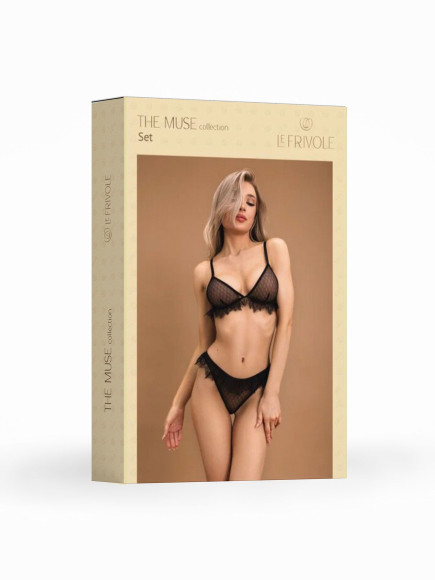 Комплект с кружевными рюшами Комплект с кружевными рюшами